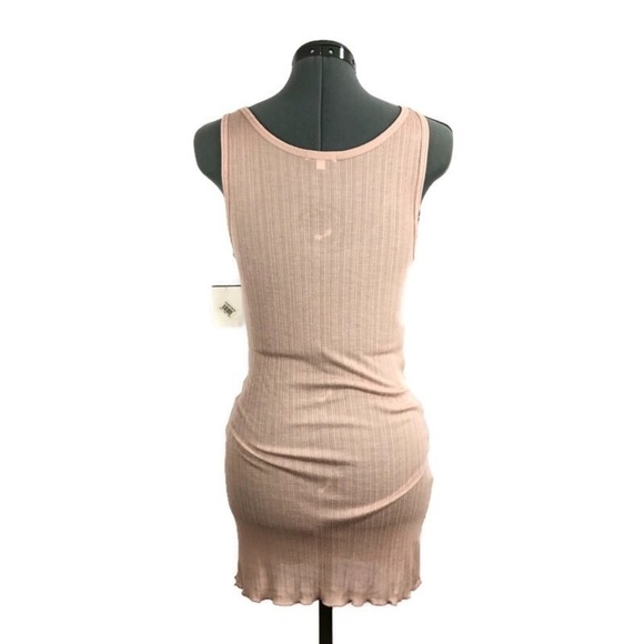 Valette ‘Lipgloss’ Sexy Slip Dress - Picture 5 of 8